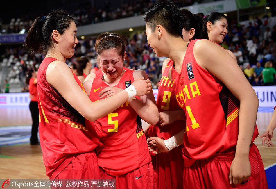 意大利女篮经历苦战，成功晋级淘汰赛