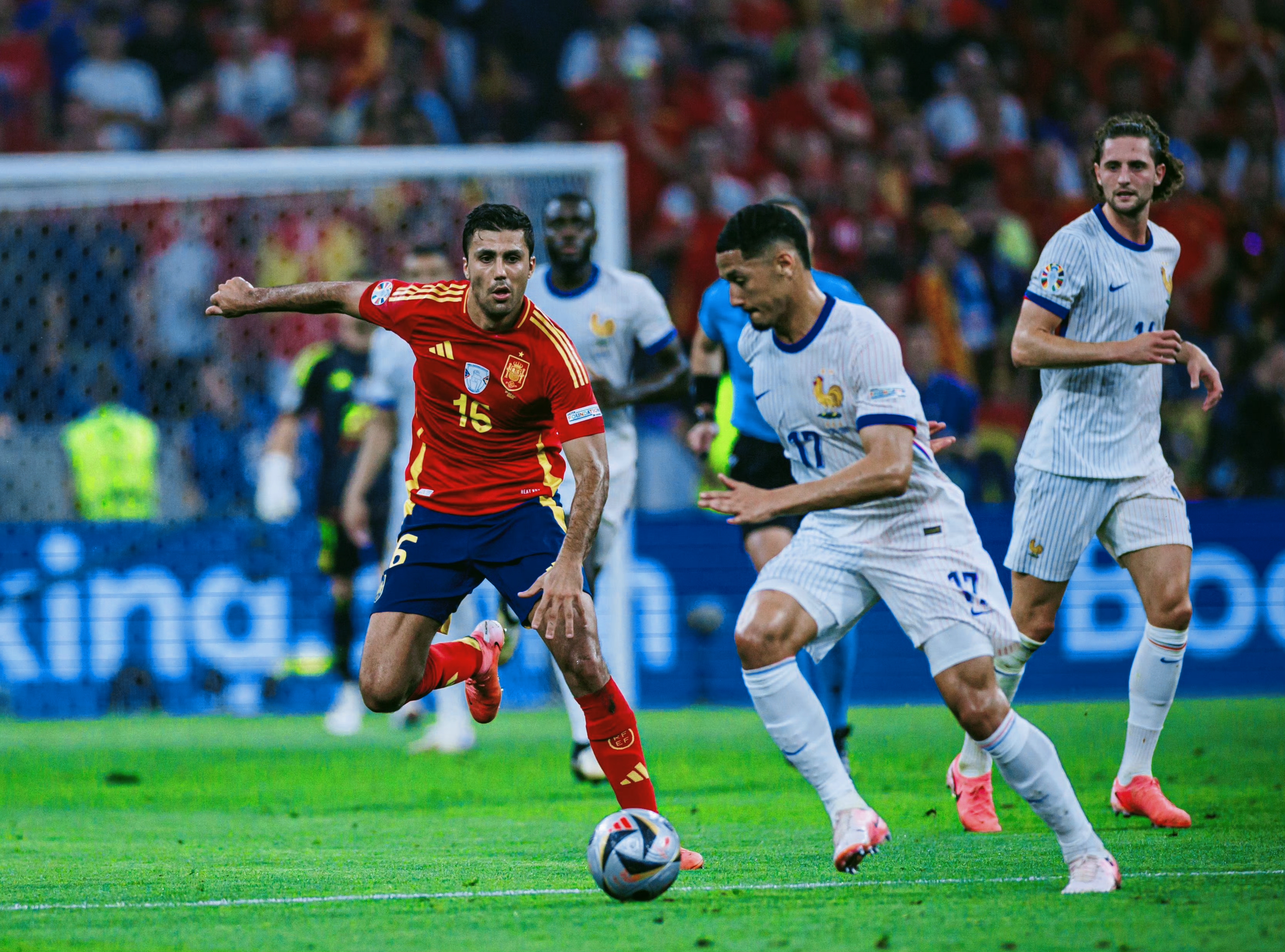 匈牙利斩获胜利，成功晋级欧洲杯淘汰赛