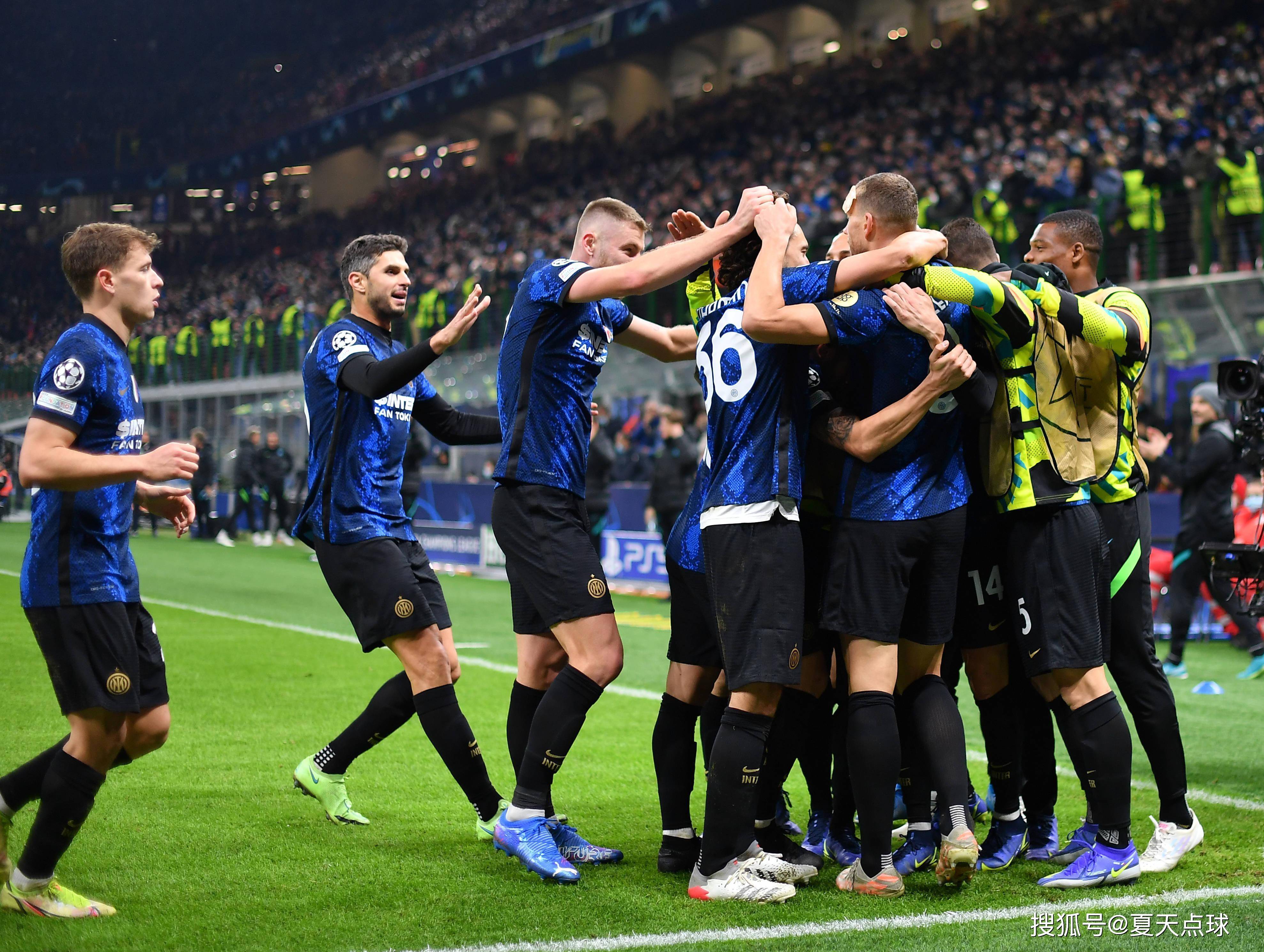 国际米兰主场大捷,冠军宝座仍在视野的简单介绍 国际米兰主场大捷,冠军宝座仍在视野的简单介绍